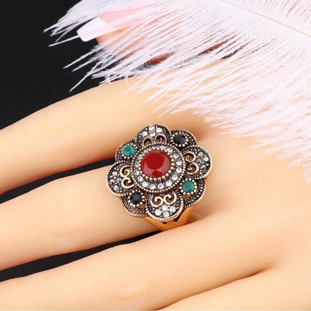 Elegant Floral Gemstone Ring